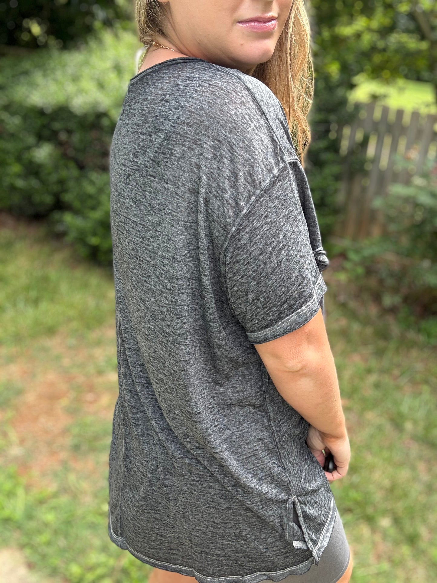 GRAPHITE POCKET TEE