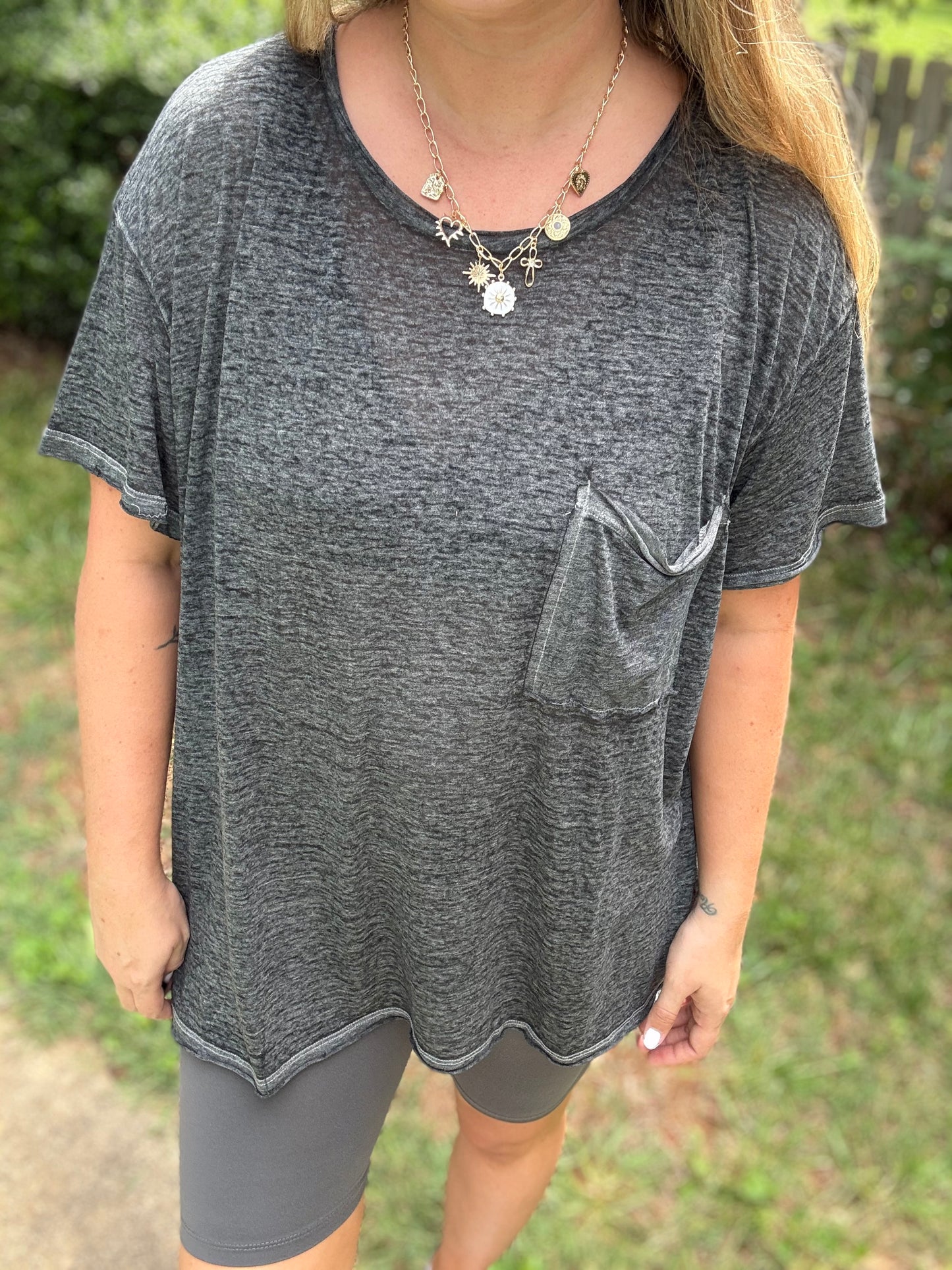 GRAPHITE POCKET TEE