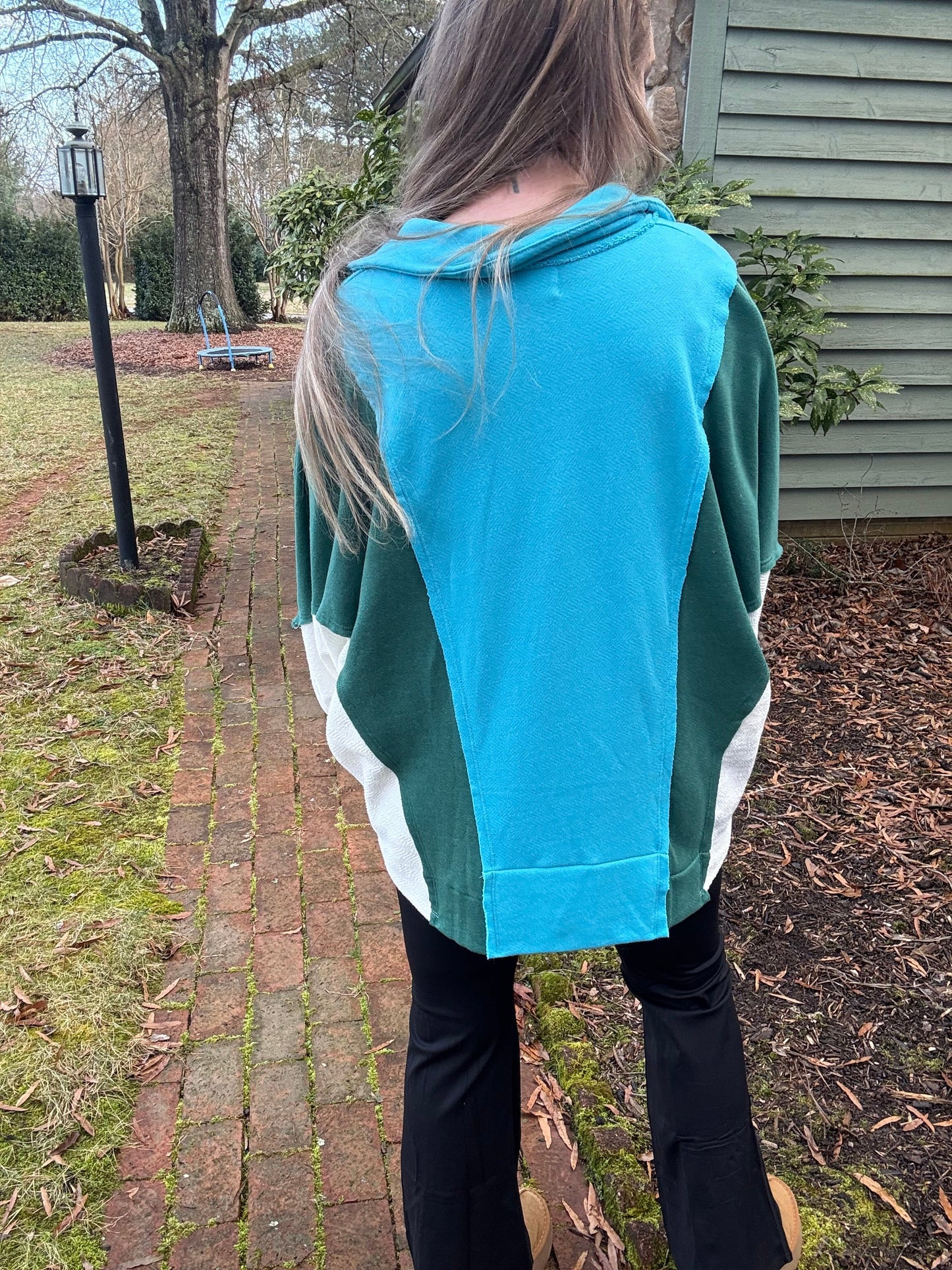 THE CARSYN PULLOVER - BEACHY BLUE Light Shine Co.