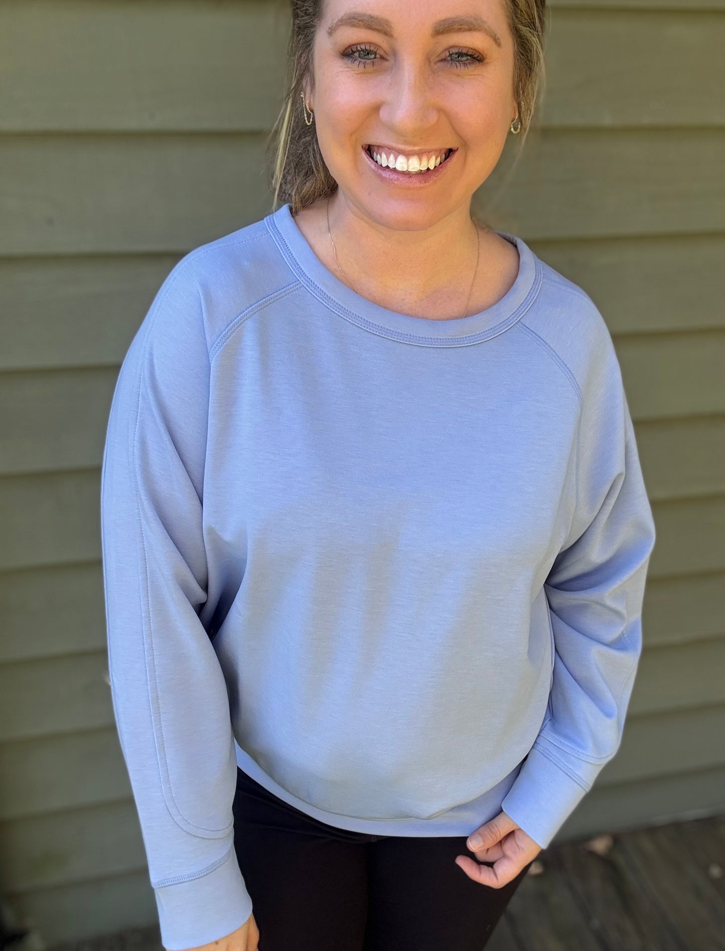 ICY BLUE PULLOVER