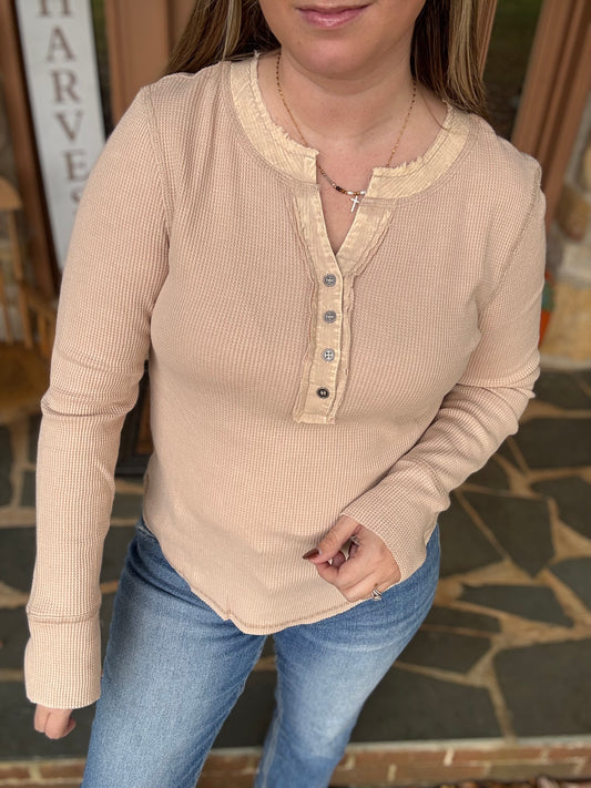 PECAN PIE HENLEY