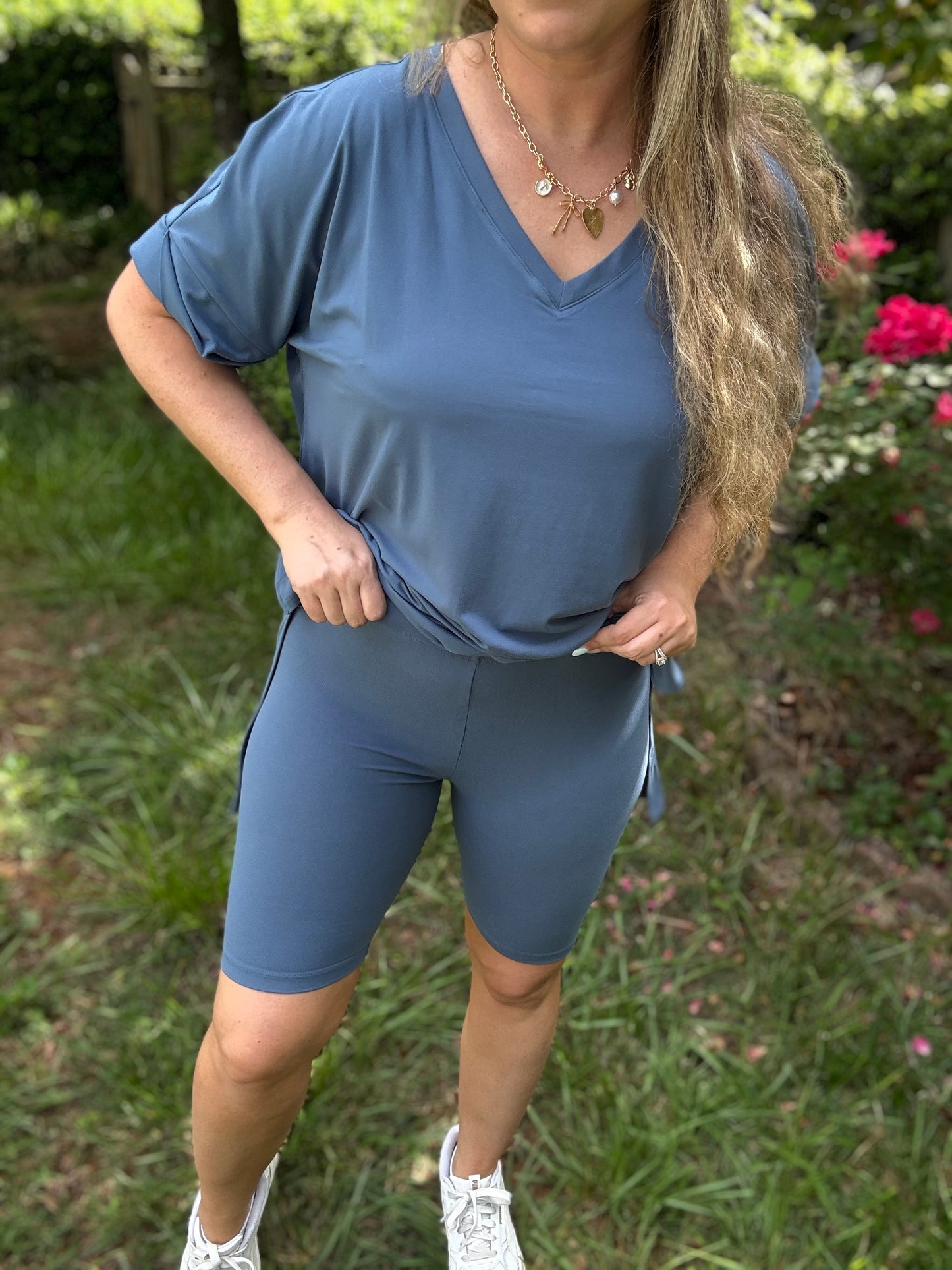 EVERYDAY ESSENTIAL (V-NECK) - BIKER SHORT SET/ Dusty Blue
