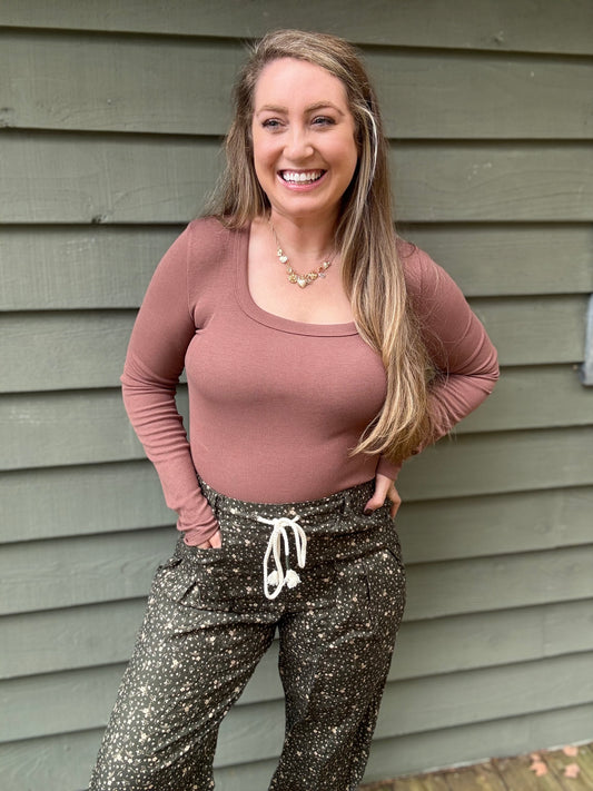 SCOOP NECK - Ribbed Long Sleeve