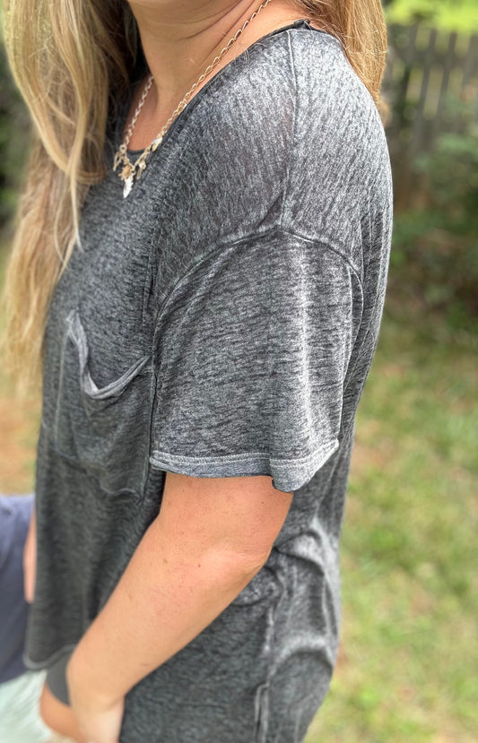 GRAPHITE POCKET TEE