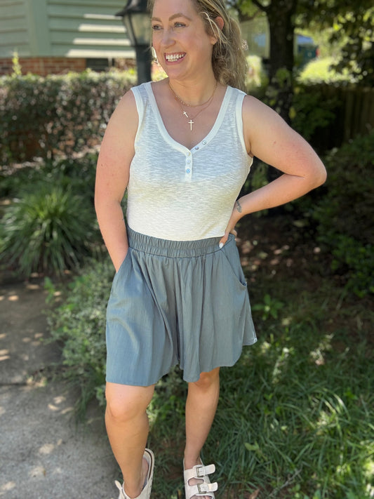 JADE FLOW SHORTS