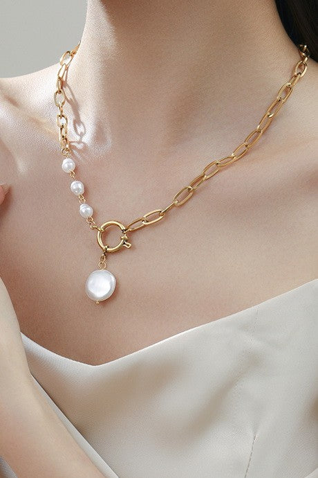 PEARLUX HALO NECKLACE